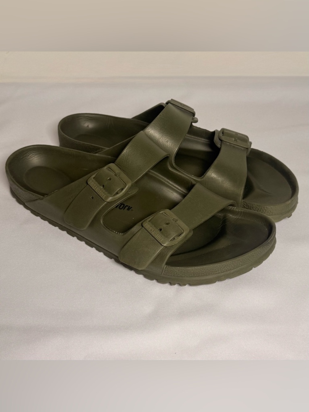 Birkenstock Arizona EVA Slide Sandals Men’s Size 44, US 11 Olive Green Rubber